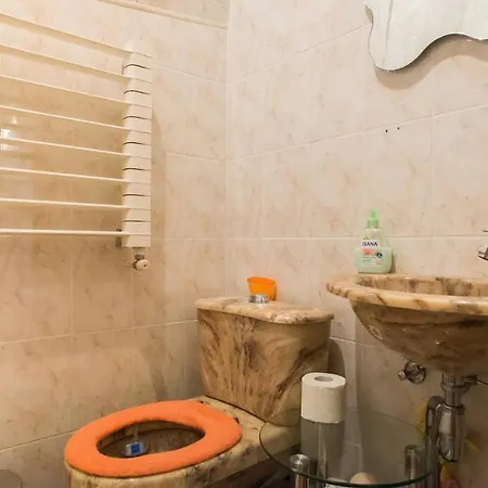 City Center Homestay *
