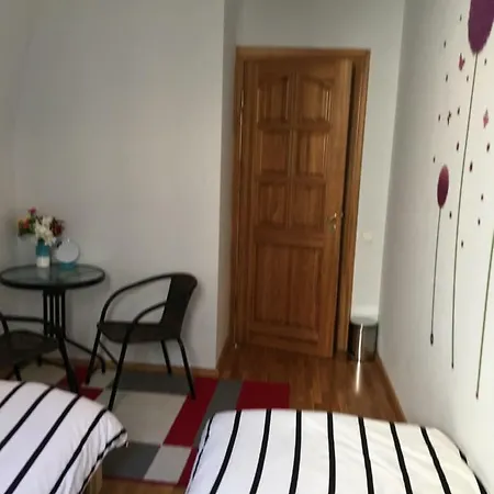 City Center Homestay Апартаменты *