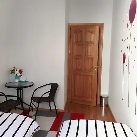 City Center Homestay Апартаменты